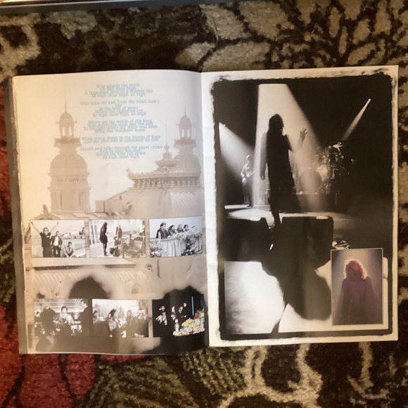 Jimmy Page Robert Plant (Led Zeppelin) Walking Into Everywhere 1998 Tour Book - Picture 6 of 11